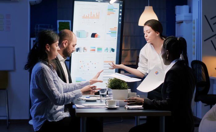 The Pitch Deck That Closes Capital in the UAE and Wider GCC